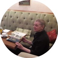 Л.Г. Кондратьева передала Международному центру книги о конвоях